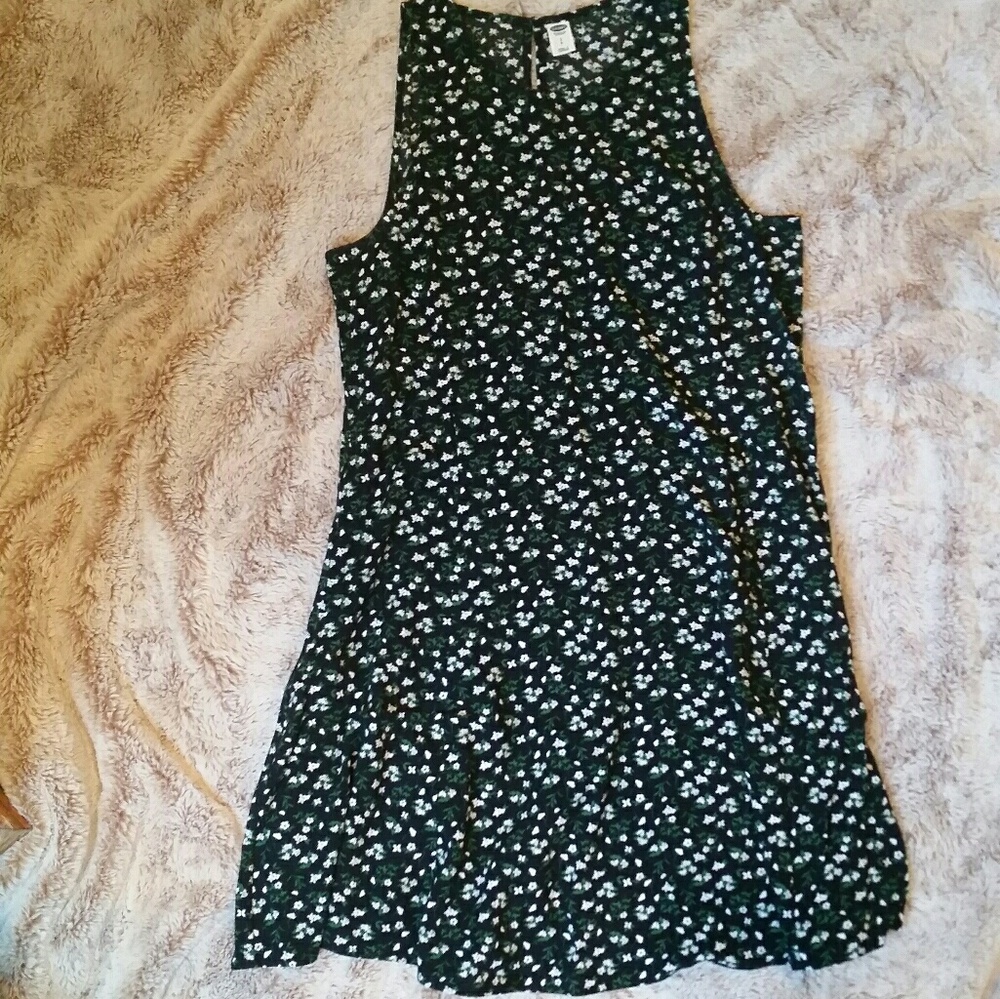 Old Navy Sleeveless Floral Swing Dress